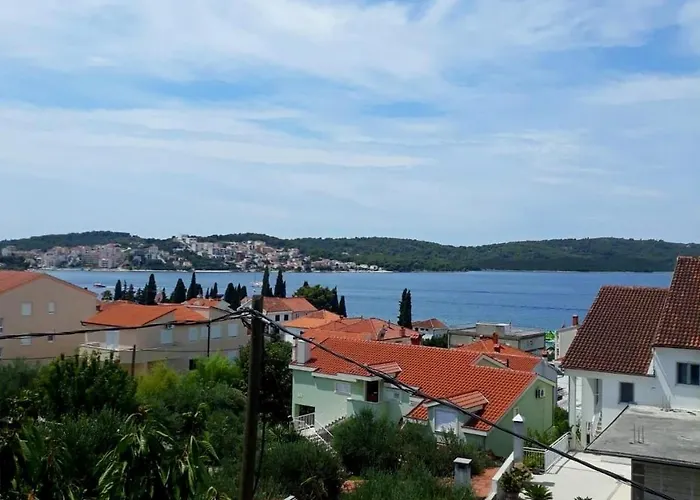 Apartment With Parking Space Okrug Gornji - Ciovo - 22795